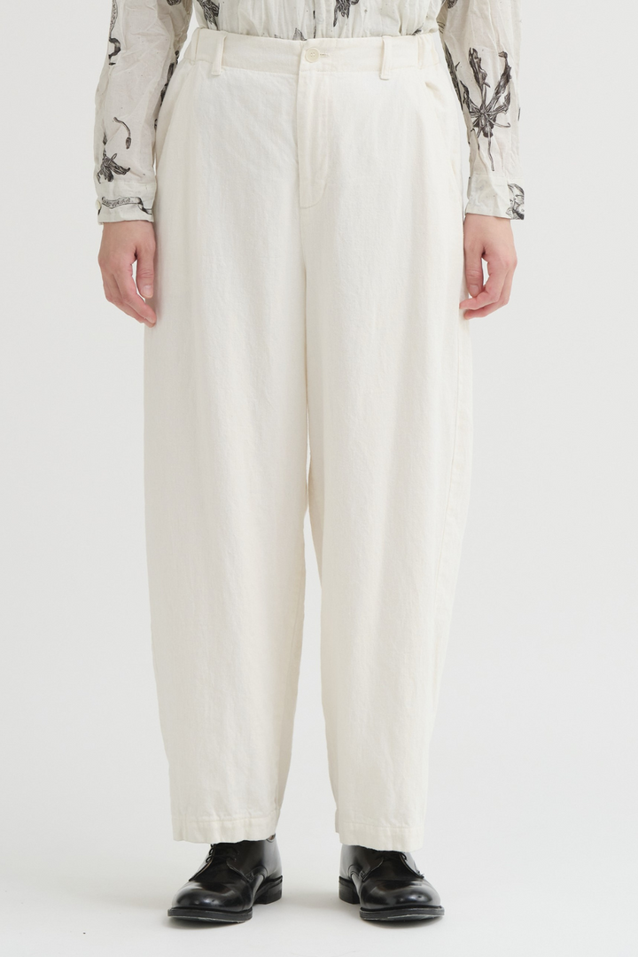 Model wearing Pas de Calais Cotton Linen Satin Wide Pants front view