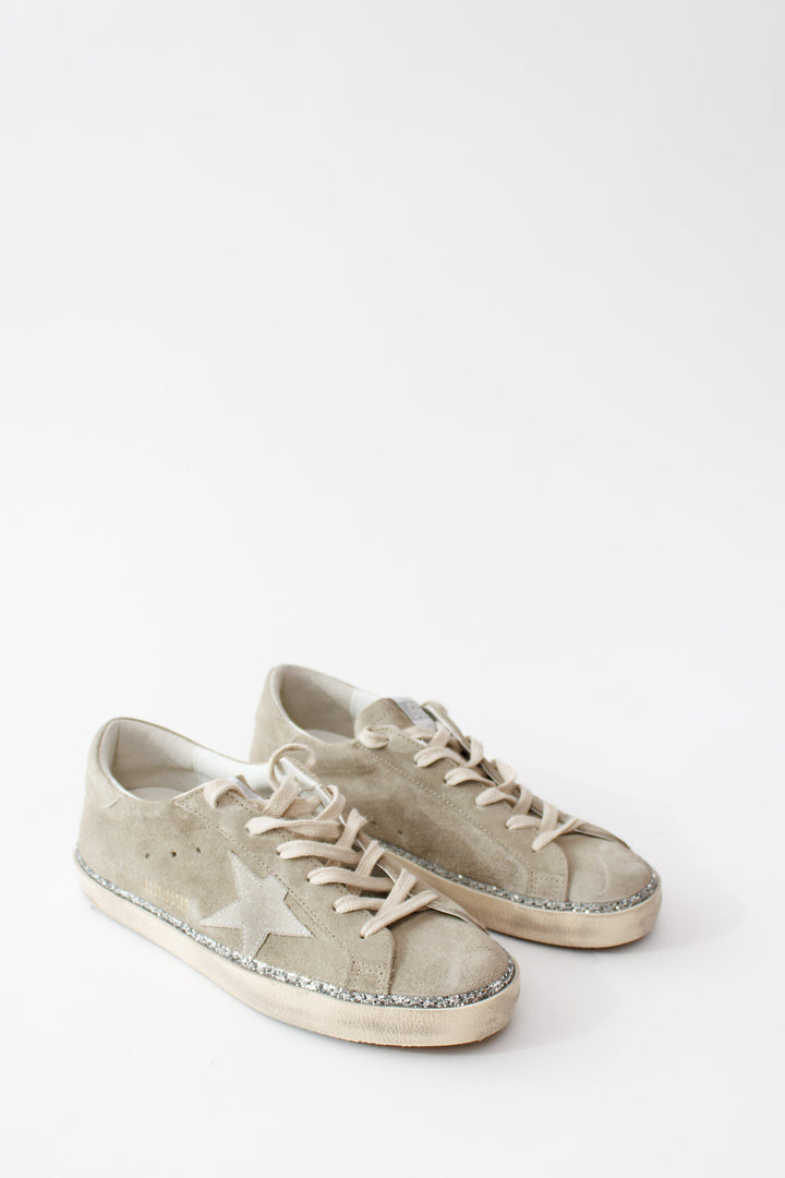 Flat lay of Golden Goose Super Star Classic front/side view