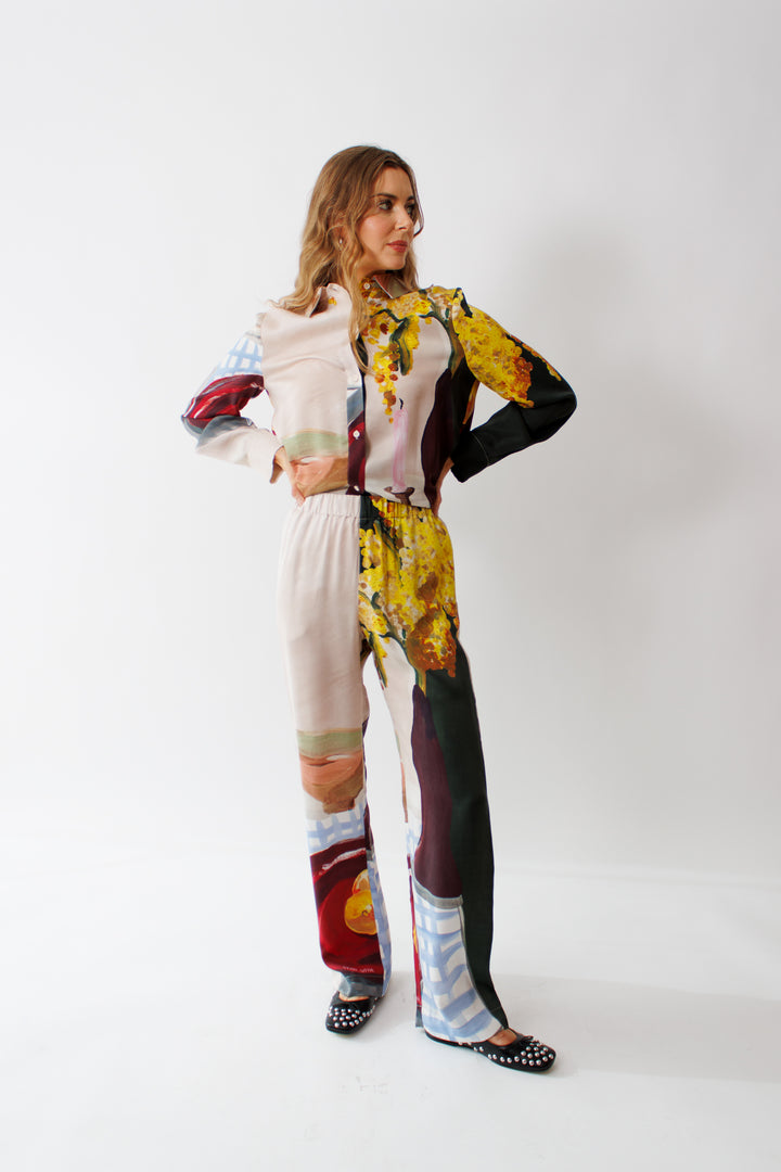 Mari wearing Stine Goya Dry Viscose Elasticated Long Pants front view