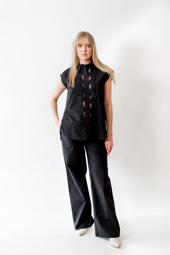 Bailey wearing Dorothee Schumacher Poplin Power Pants front view