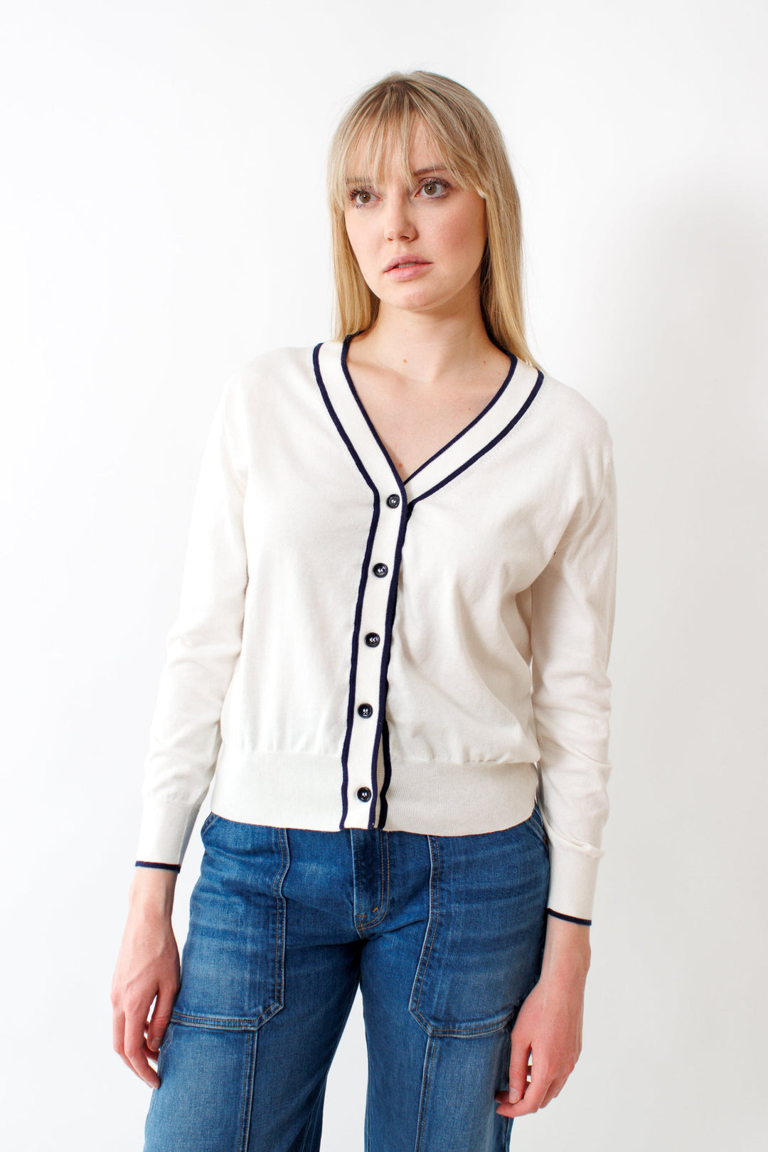 Bailey wearing Allude Cotton Silk Cashmere Cardigan front view