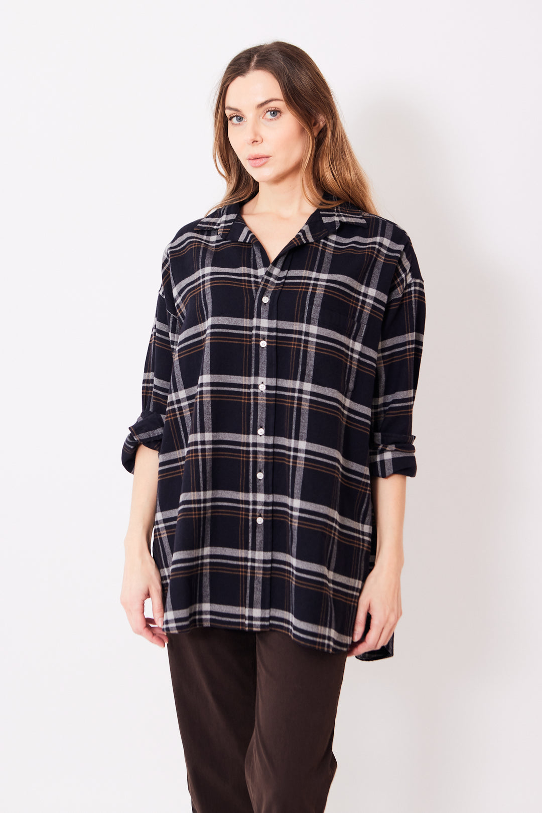 Mari wearing Frank & Eileen Shirley Oversized Button Up Shirt front view