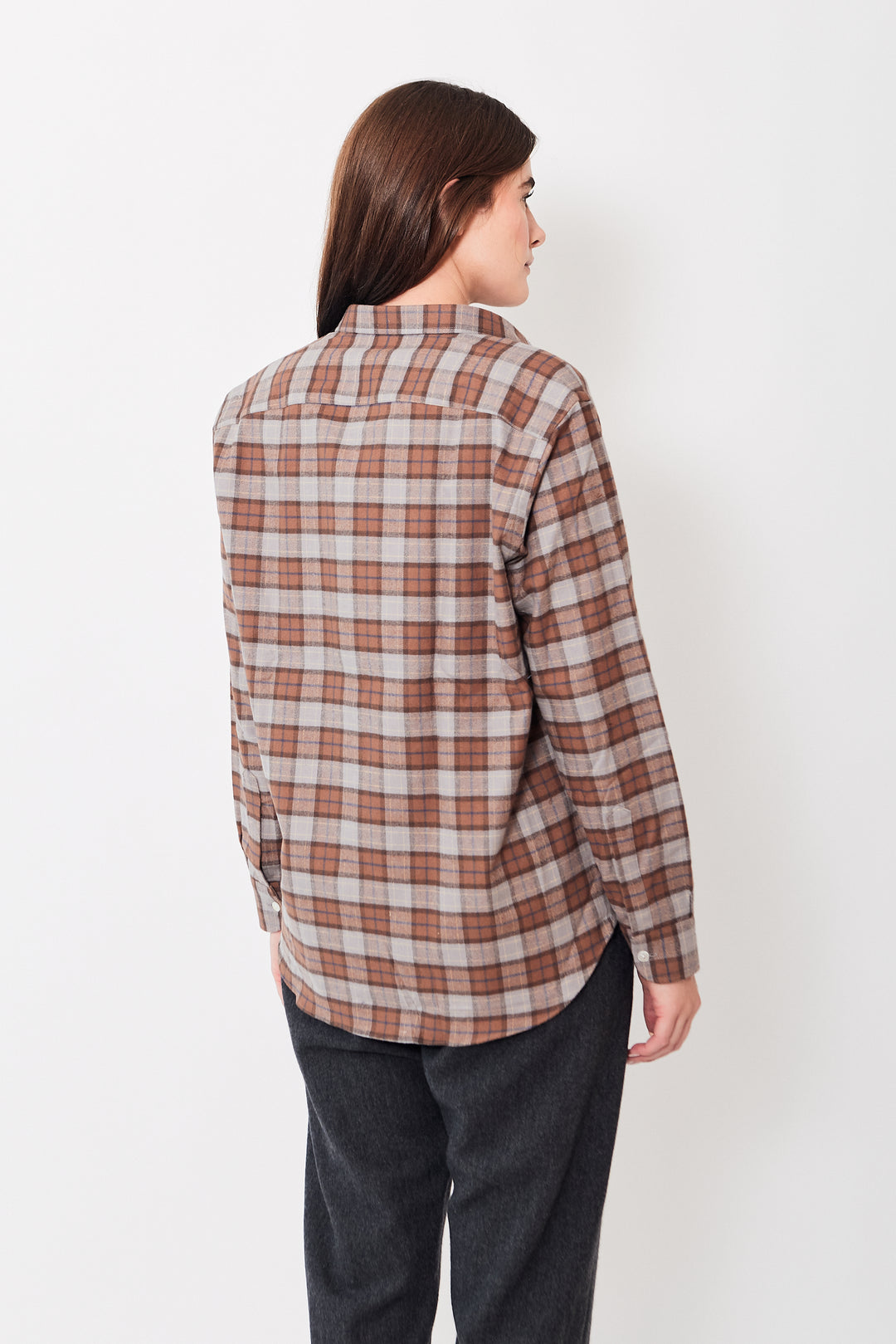 Julia wearing Giangi Debby Cotton Shirt rear view