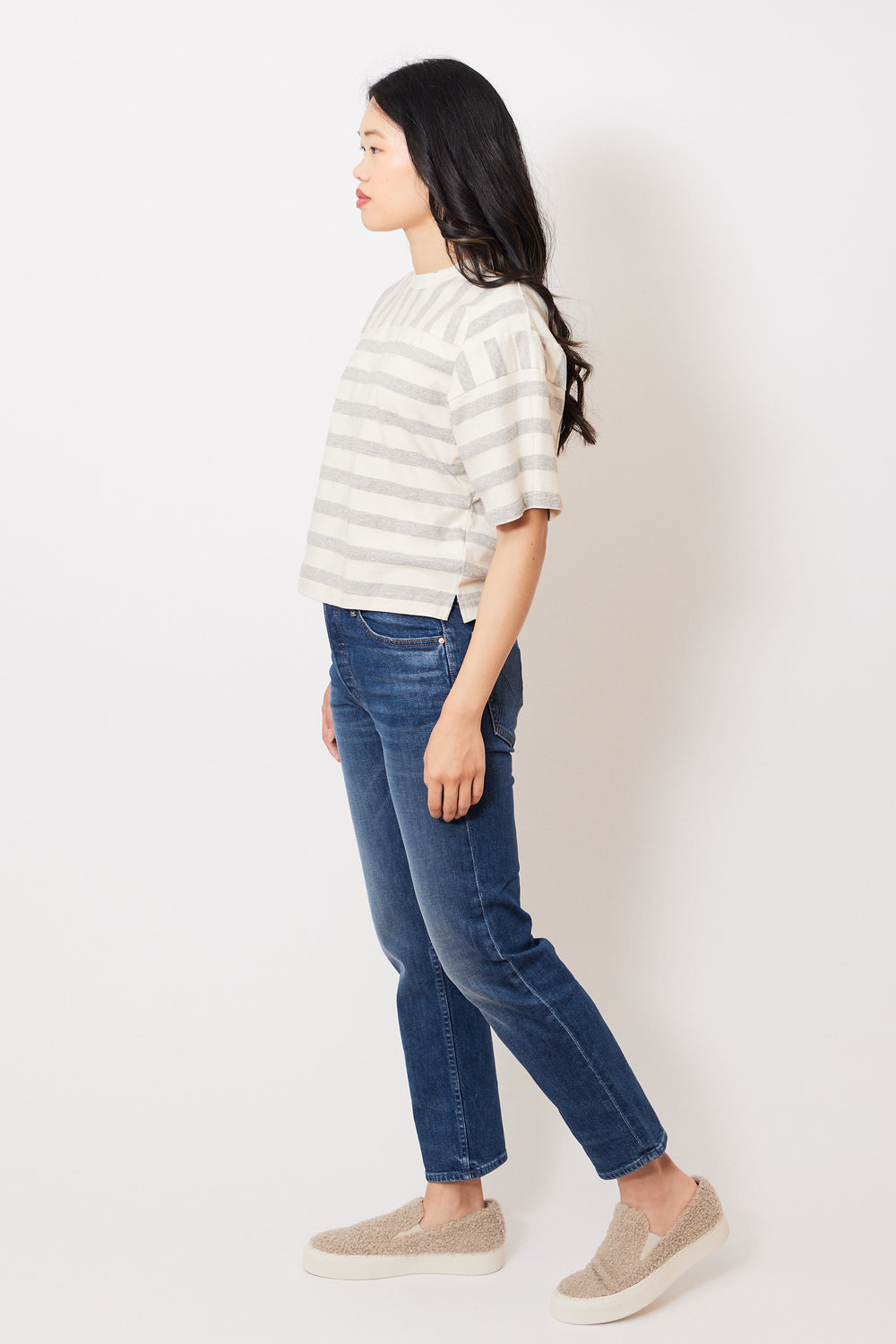 Madelyn wearing Mother Denim The Tomcat Ankle front/side view