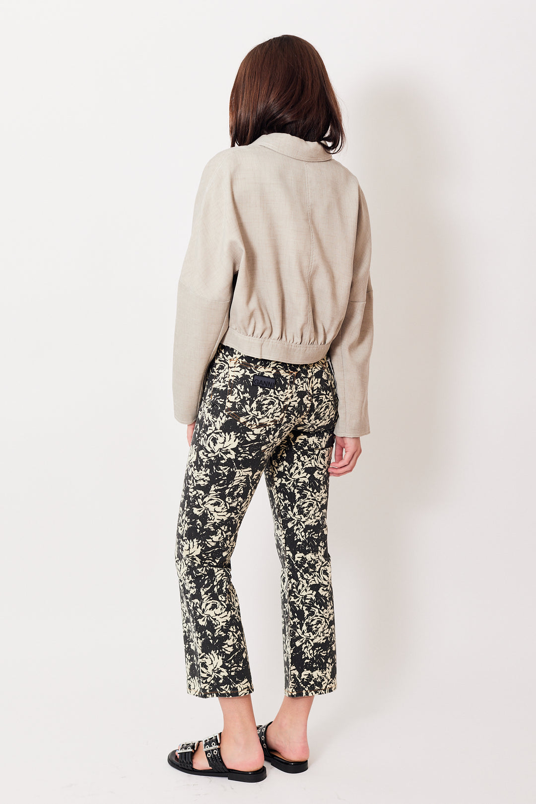 Julia wearing Ganni Betzy Cropped Print Denim rear view