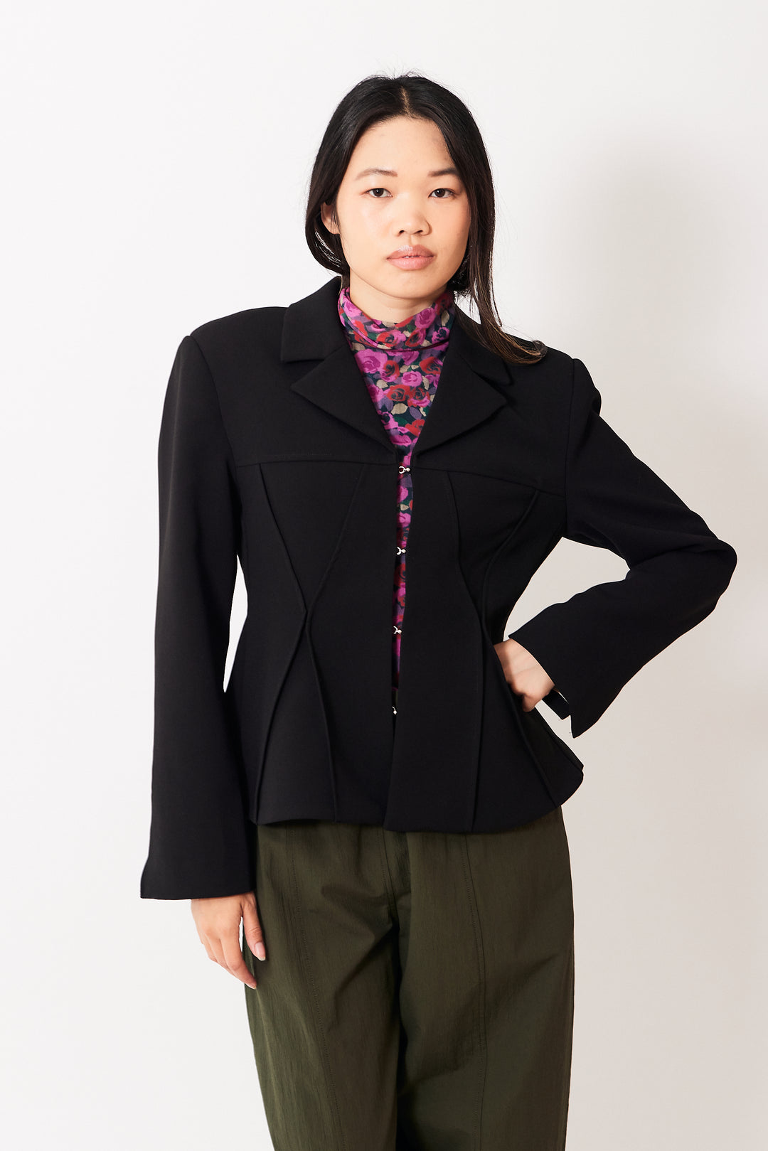 Madelyn wearing Ganni Bonded Crepe Fitted Blazer front view