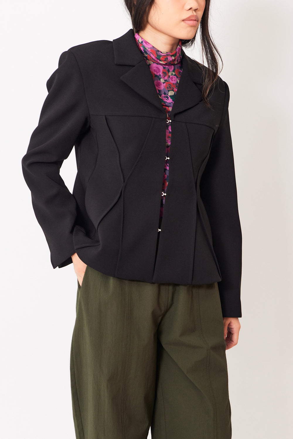 Madelyn wearing Ganni Bonded Crepe Fitted Blazer front view