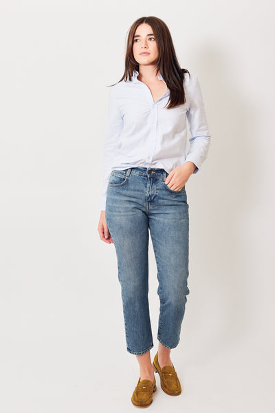 Julia wearing 6397 Paris 5-Pocket Jean front view