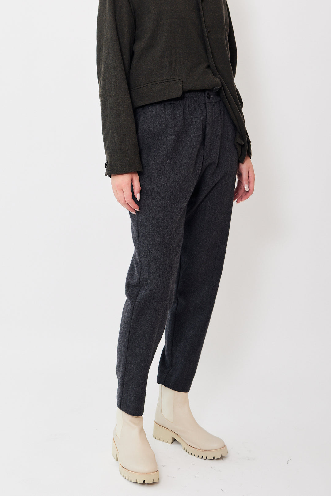 Julia wearing Pas de Calais Eco Wool Flannel Slim Tapered Pants front view