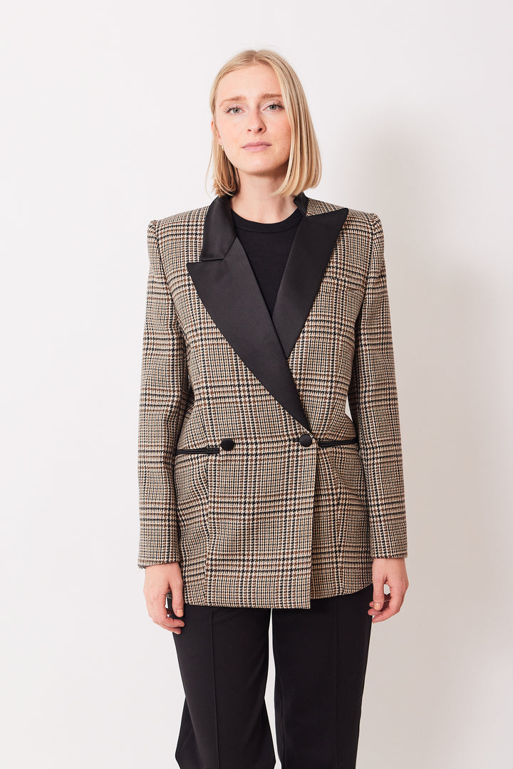 Madi wearing Dorothee Schumacher Graphic Elegance Jacket front view