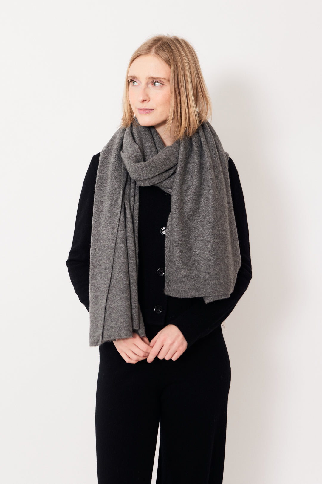 Madi wearing White + Warren Cashmere Travel Wrap front view