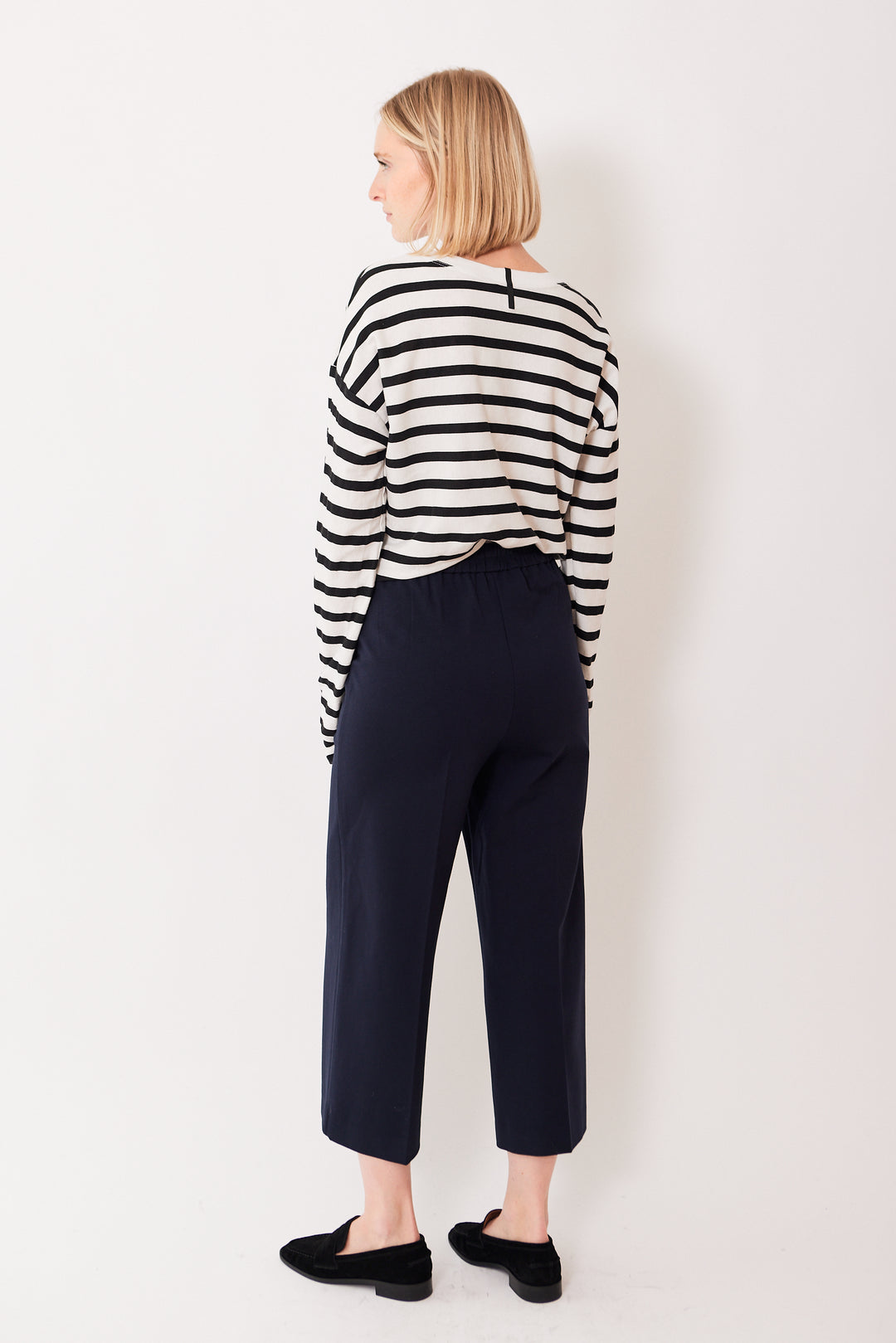 Madi wearing Meimeij Stretch Waist Stretch Leg Front Seamed Pant rear view