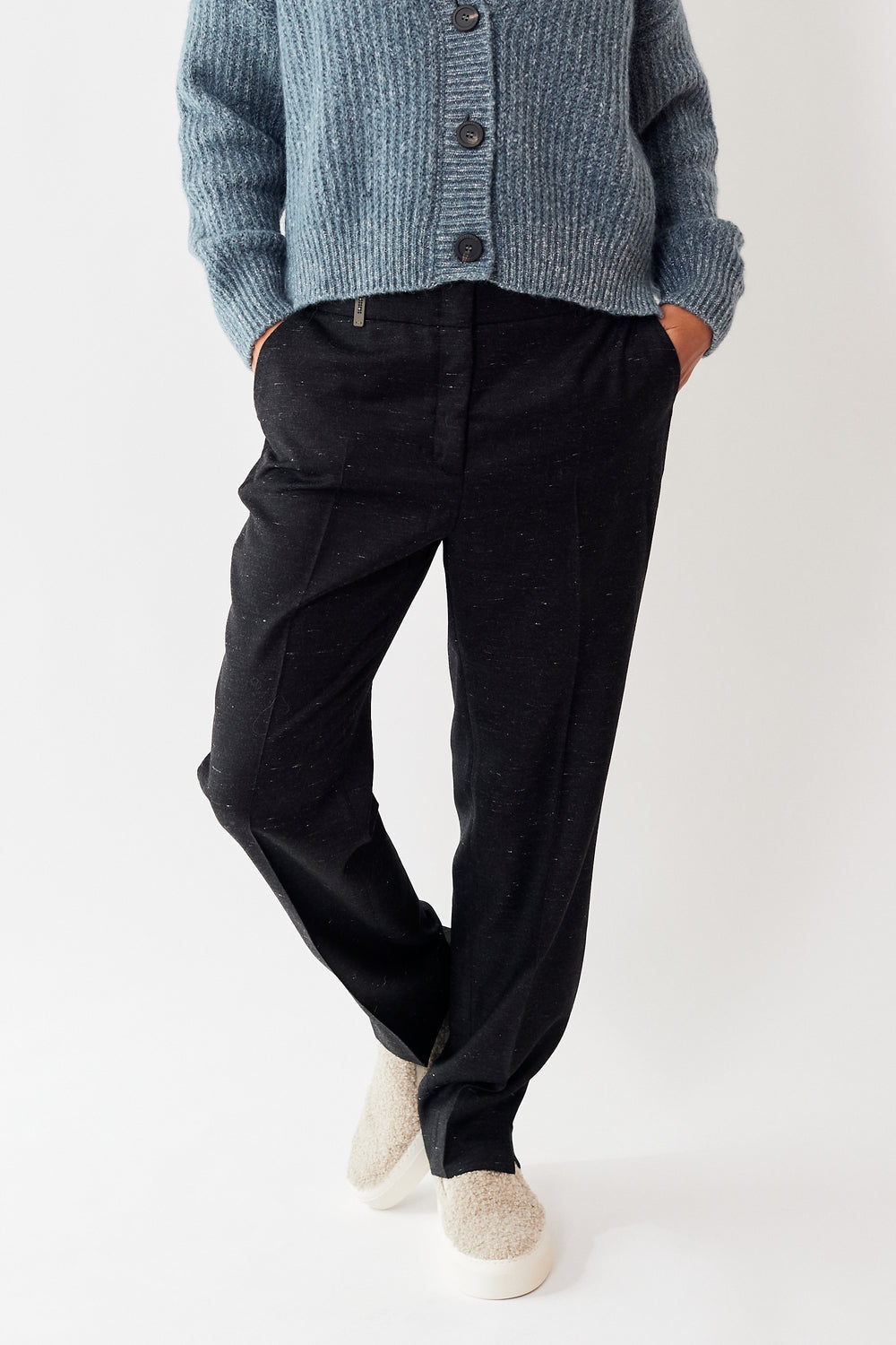 Amanda wearing Peserico Wool Silk And Cashmere Loro Piana Cigarette Pant front view