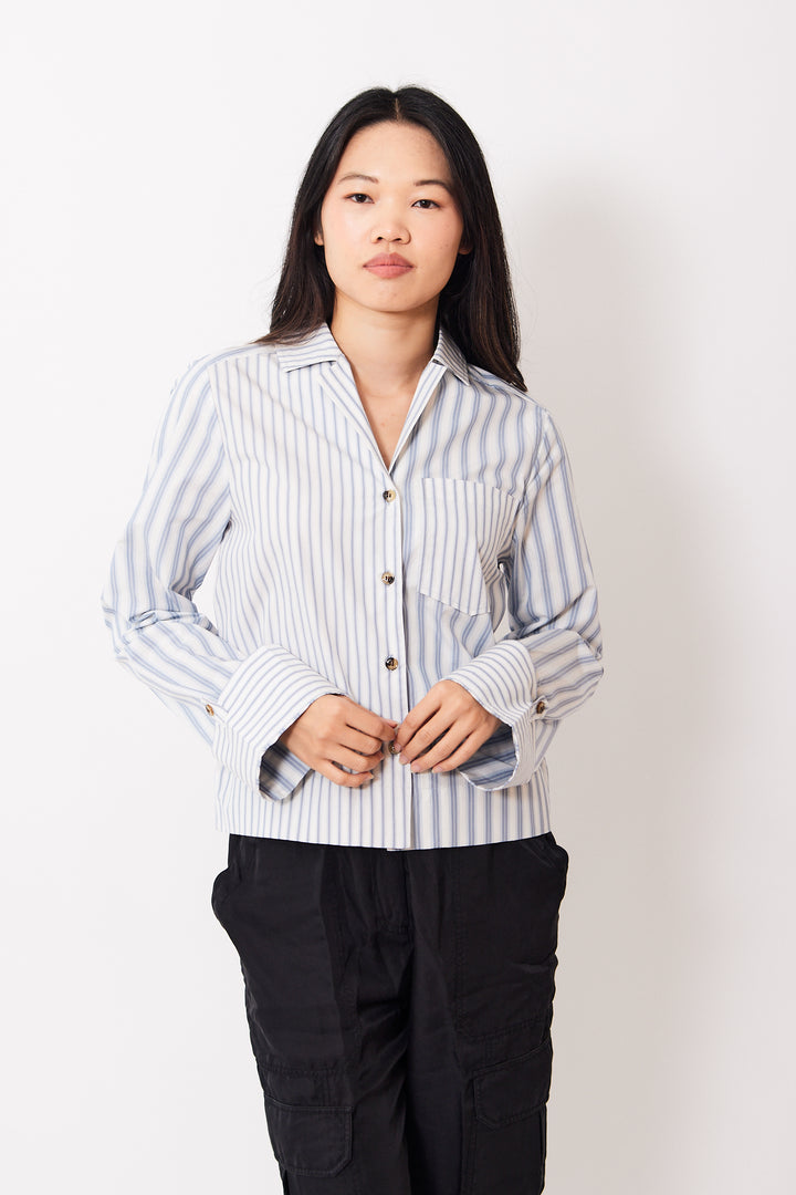 Madelyn wearing Ganni Stripe Cotton Shirt Egret front view