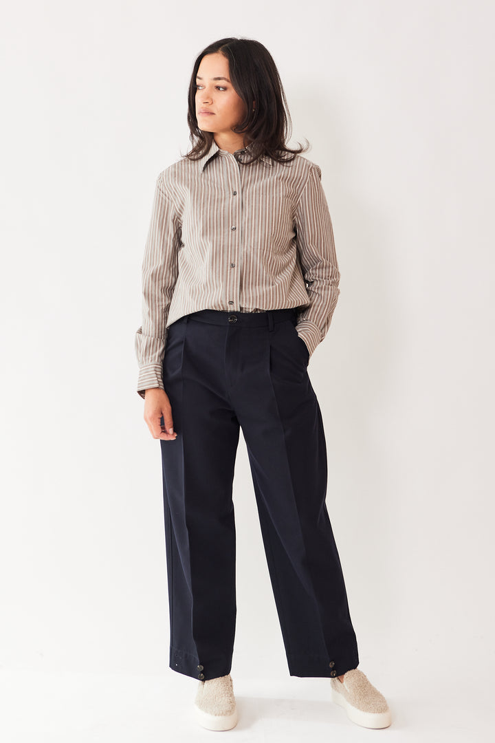 Amanda wearing Soeur Felix Trouser front view