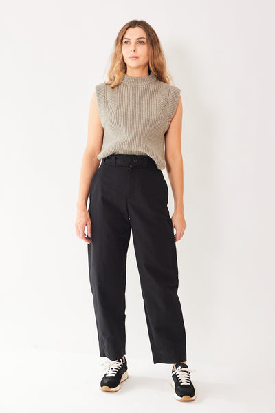 Mari wearing Soeur Alouette Pant front view