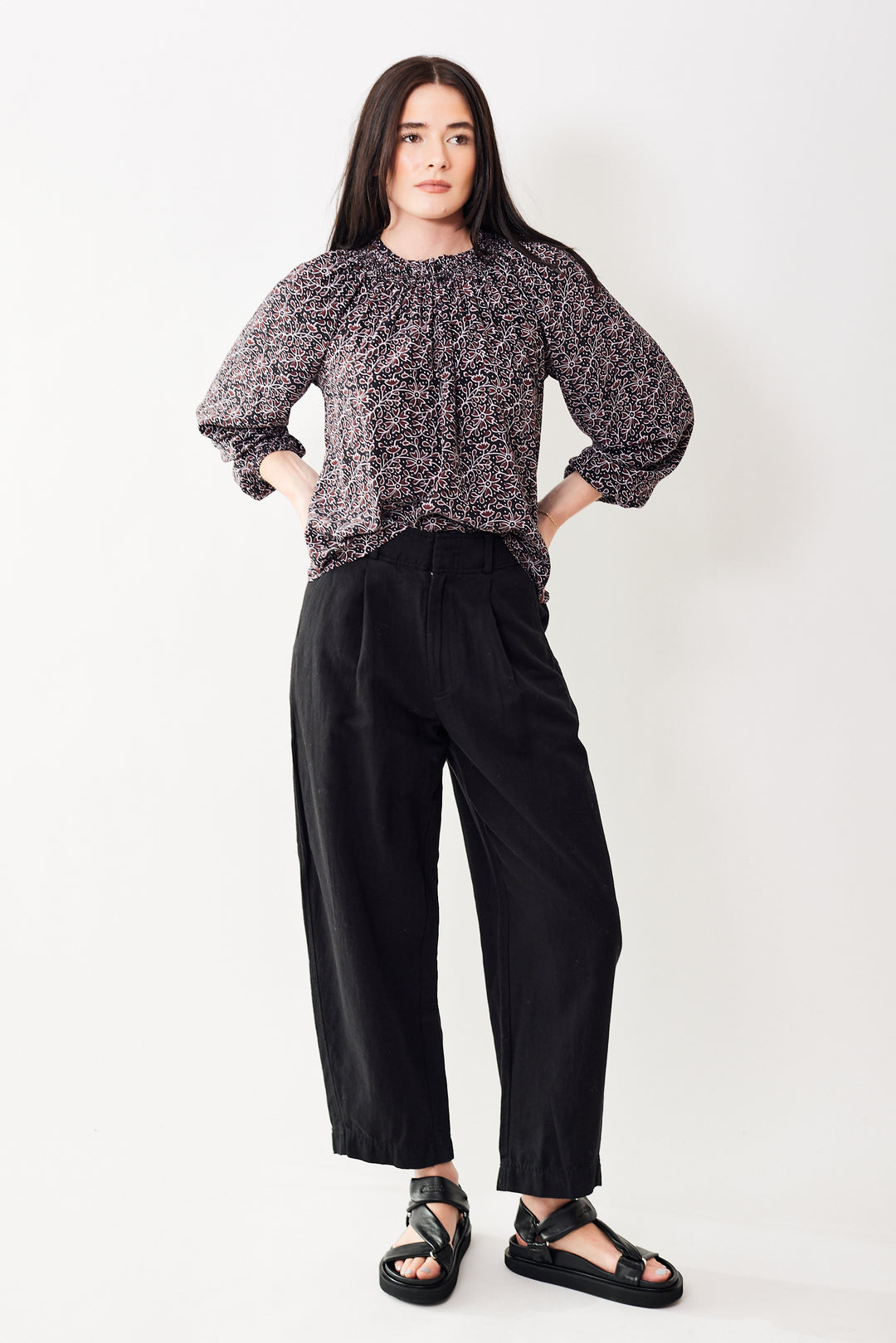 Julia wearing Apiece Apart Bari Crop Trouser front view