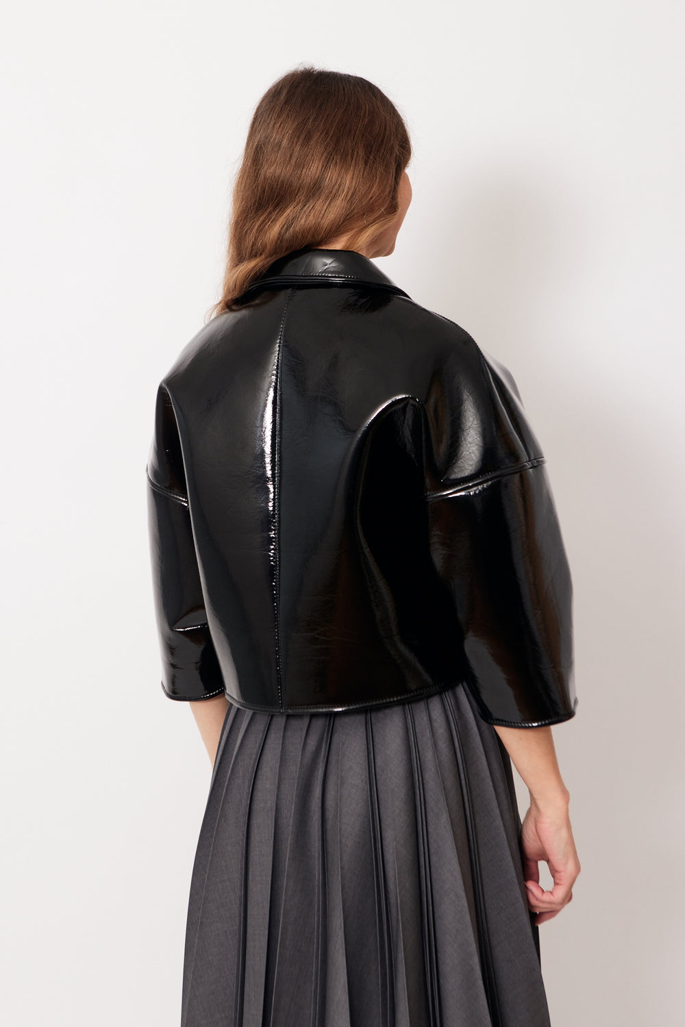 Mari wearing N°21 It Girl Jacket rear view