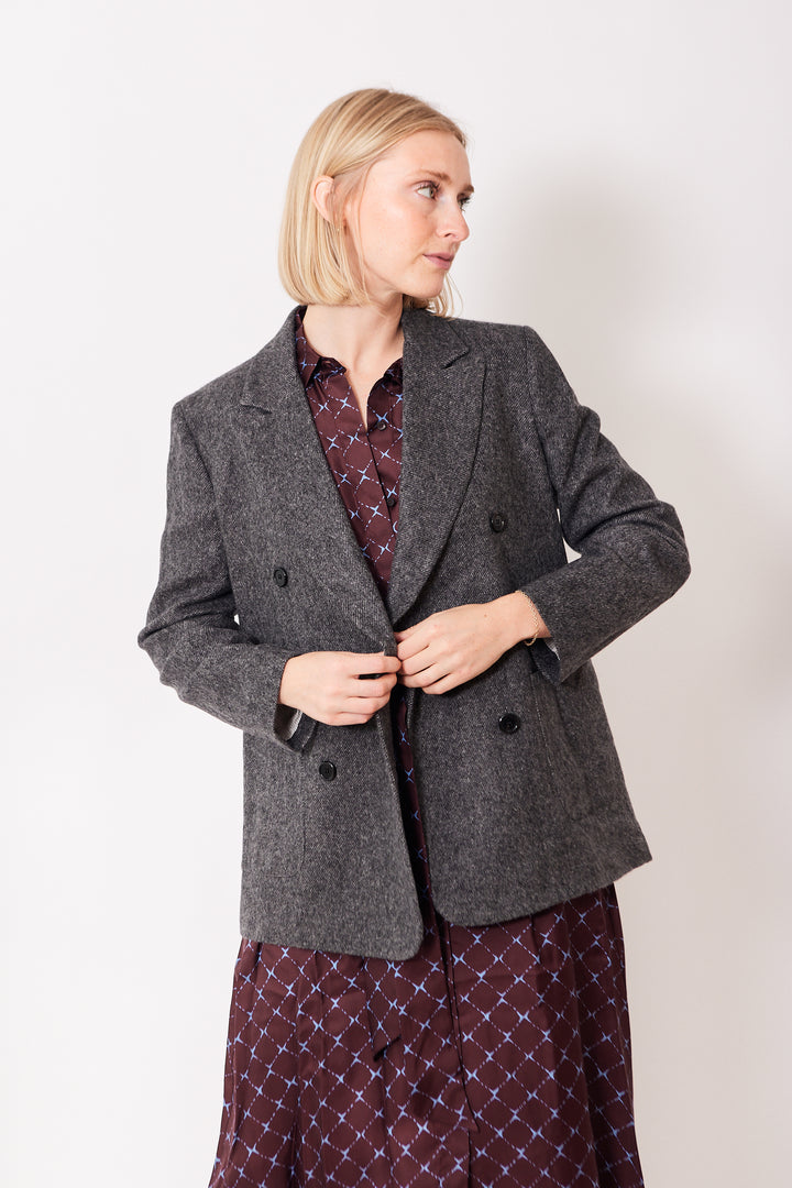 Madi wearing Rosso 35 Double Breasted Wool Cashmere Blazer front view