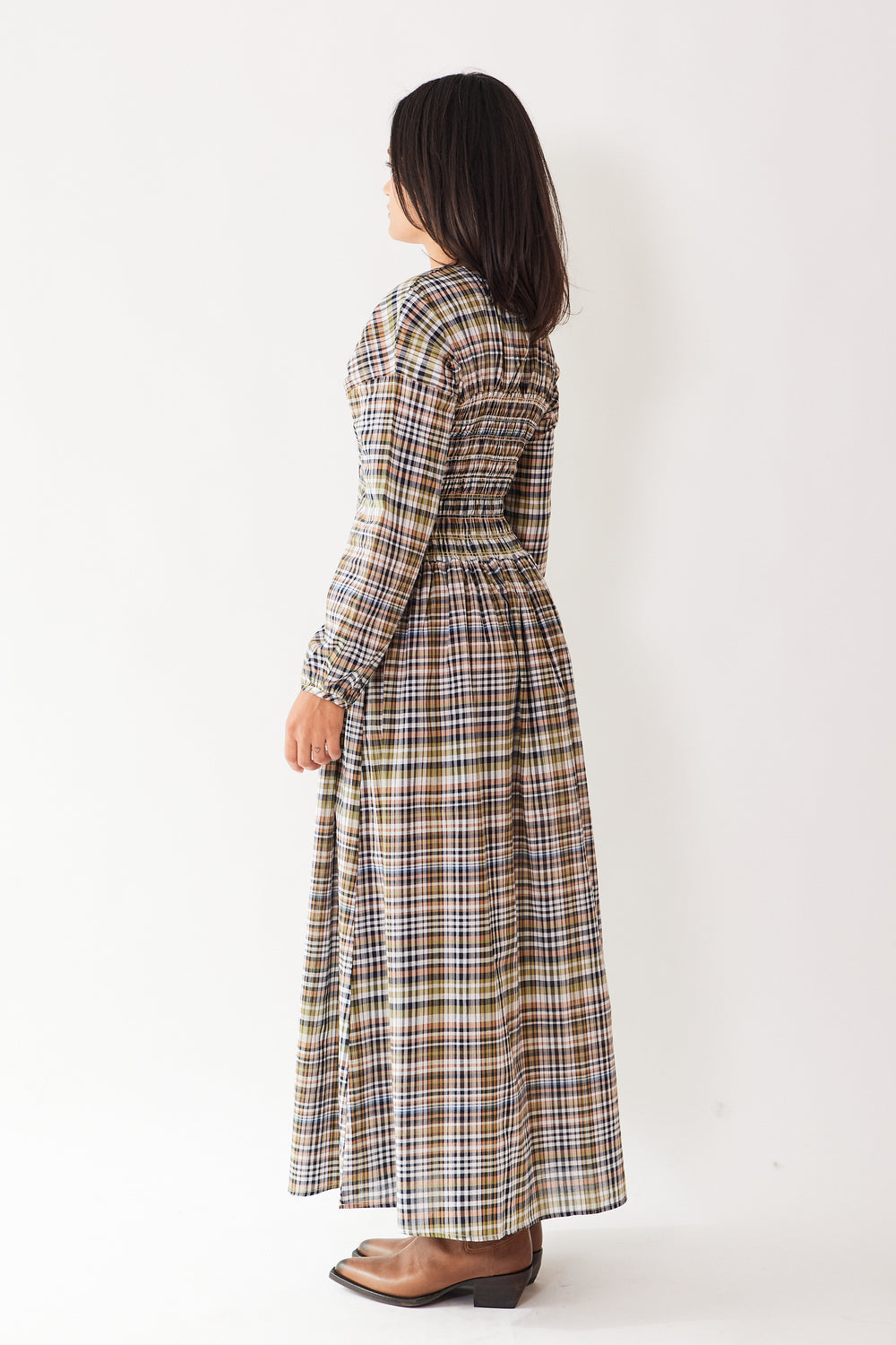 Amanda wearing Kowtow Sienna Dress rear view