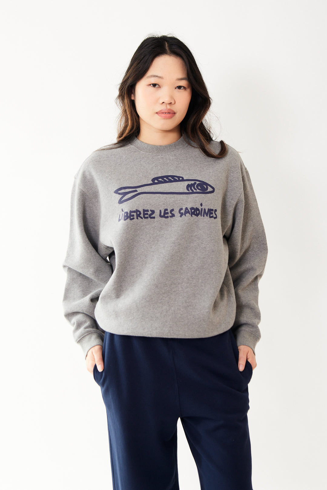 Madelyn wearing Clare V. Oversized Sweatshirt front view