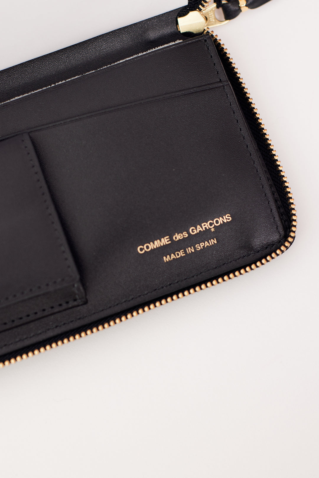 Comme des Garcons Huge Logo Wallet